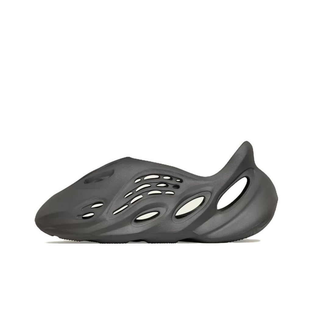 Yeezy Foam Runner Carbon