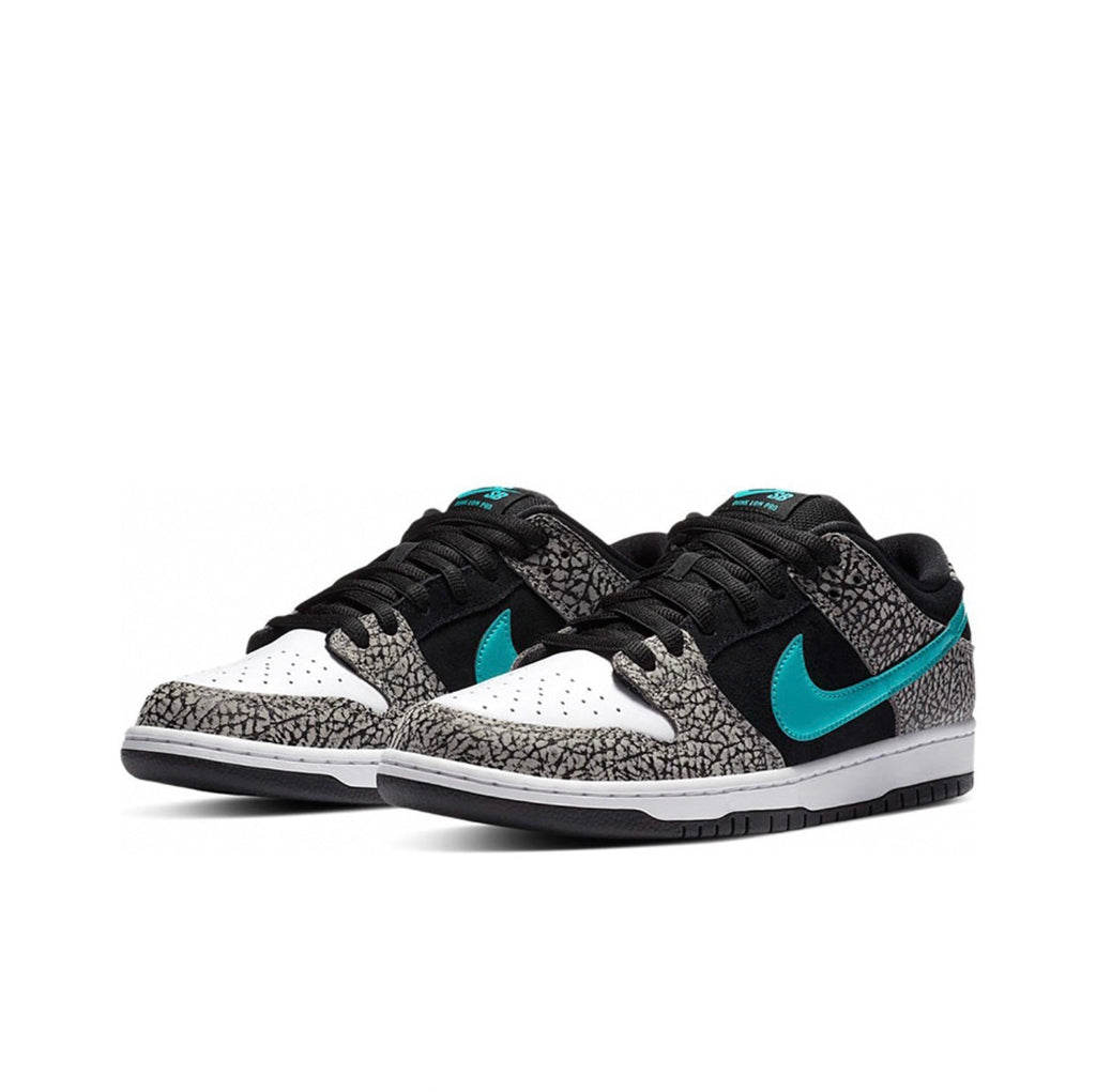 Dunk Low SB Atmos